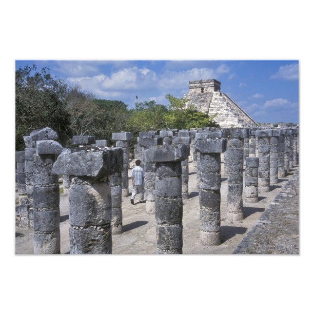 Forntida stenpelare i Chichen Itza. Centrala Fototryck (Framsidan)