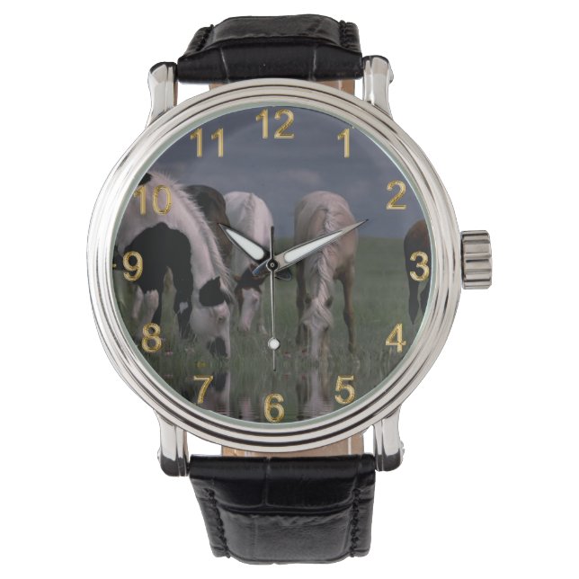 Förpackning med Piebald Horses Drinking. Armbandsur (Framsida)