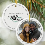 Förra jul som Mr och Miss Förlovning Photo Julgransprydnad Keramik<br><div class="desc">Det engagerade paret prydnadsföremål,  året upprepas runt kant. Dubblan satte ornament med förlovningens foto eller ett par foto på ena sidan och "våra sista chrismtas som Mr och Miss på andra sidan. En vacker julklapp eller en vinterduschgåva till ett par som ska gifta sig året därpå.</div>