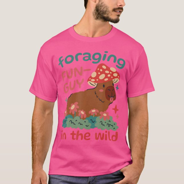 Förrådssökande svamp capybara t shirt (Framsida)