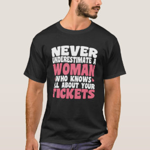 Försäkringskvinna vet allt om Biljett försäkring T Shirt