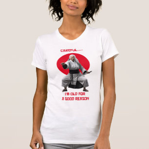 Försiktigt att jag är gammal för Bra T-shirt