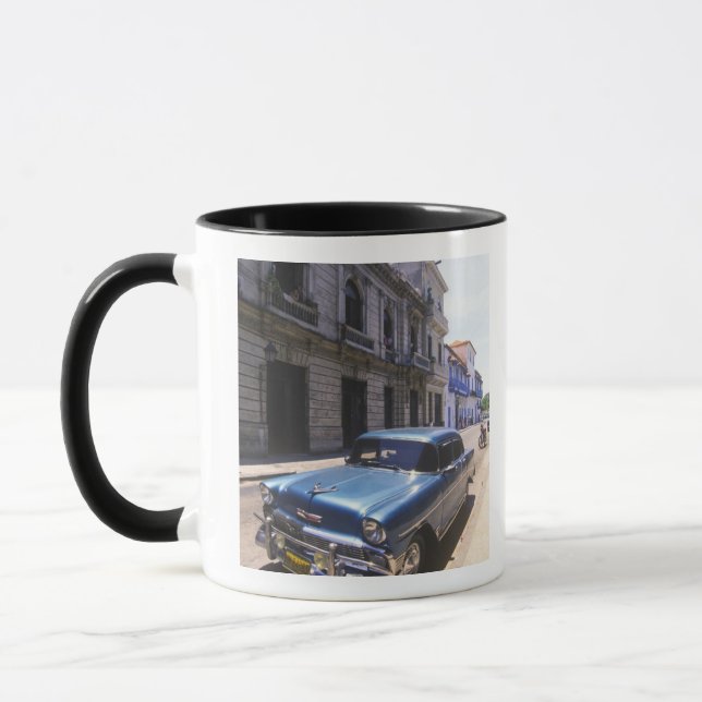 Försiktigt klassisk Chevrolet återställd från Mugg (Vänster)