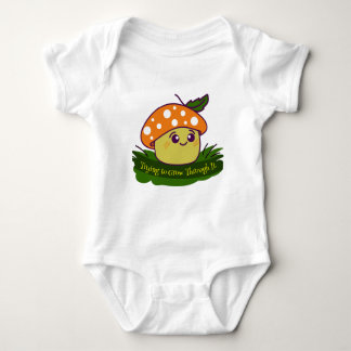 Försöker Växa Genom Det Söt Svamp Rolig Moti T Shirt