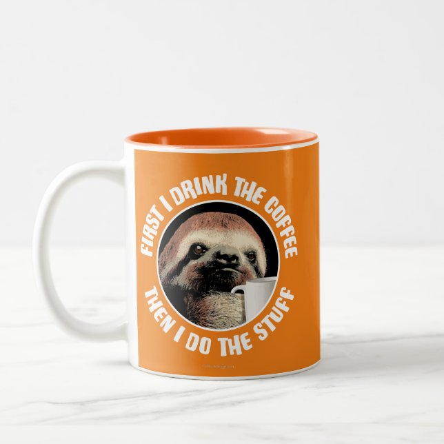 Först dricker jag kaffet. Då gör jag Saker Två-Tonad Mugg (Vänster)