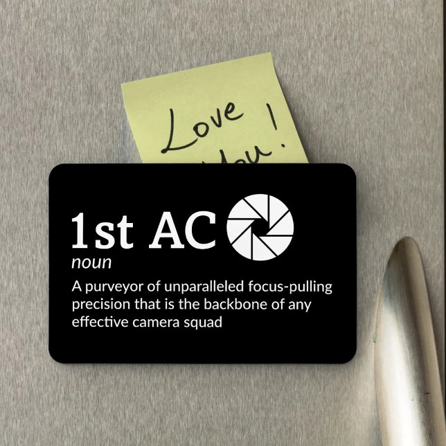 Första AD-definition - filmbesättning 4 tum x 6 tu Magnet (Skapare uppladdad)