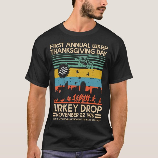 FÖRSTA ÅRLIGA WKRP-THANKSGIVING DAGEN - TURKIET DR T SHIRT (Framsida)