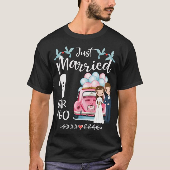 Första årsdagen - Ny gifta för 1 år sedan T Shirt (Framsida)