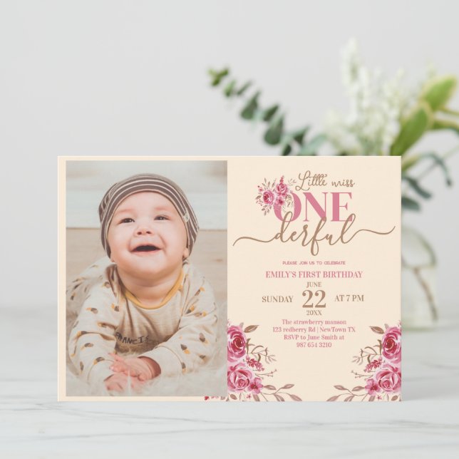 FÖRSTA BIRTHDAY LITTLE MISS ONDERFUL-KORT JULKORT (Stående Fram)