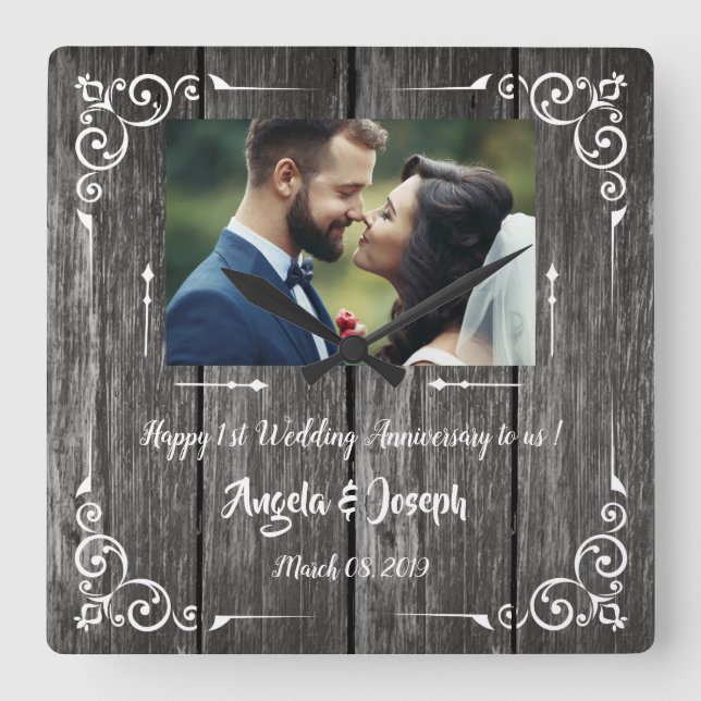 Första Bröllop-årsdagen för Ornamental Wood Clock Fyrkantig Klocka (Framsida)