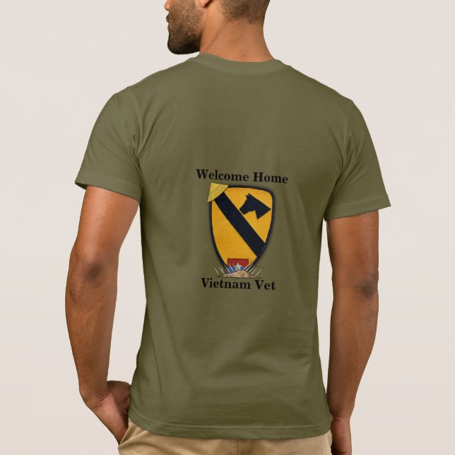 Första Cavalry Cav Airmobile First Team Veterans V Tee Shirt (Baksida)