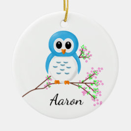 Första dag av dagiset, tecknaduggla på en gren julgransprydnad keramik