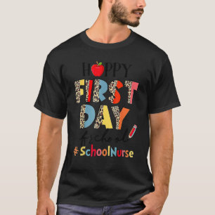 Första dagen av skolsjuksköterskan leopard tillbak t shirt