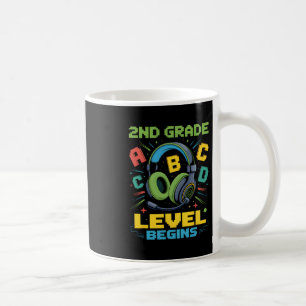 Första dagen på 2:a klassnivå börjar skjorta Gamer Kaffemugg