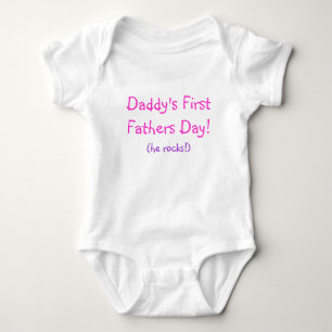 Första fars dag för pappor! (han vaggar!), t shirt