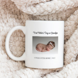 Första Fars dag som Grandpa Nyfödd bebis Photo Kaffemugg