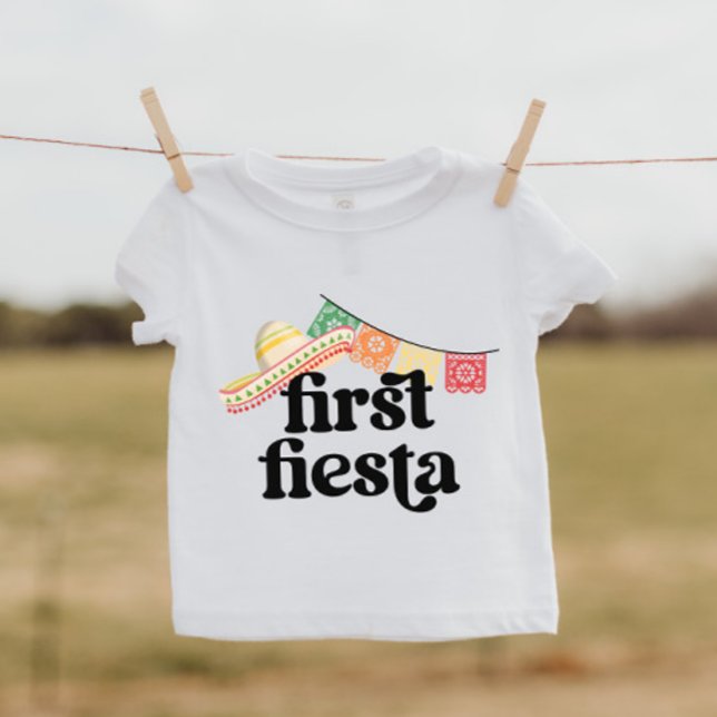 Första Fiesta Birthday T-Shirt (Skapare uppladdad)