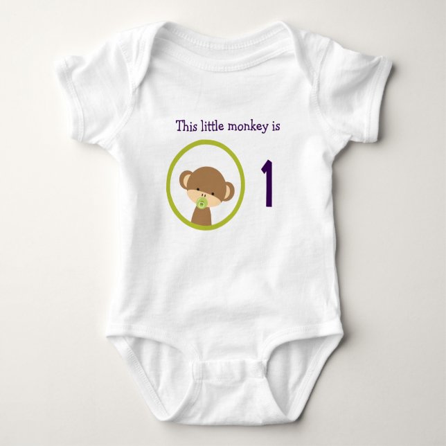 Första födelsedag Baby Safari Monkey med Nappar T Shirt (Framsida)