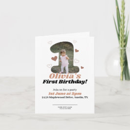 Första födelsedag: Minimalistisk Beige Teddy Heart Inbjudan