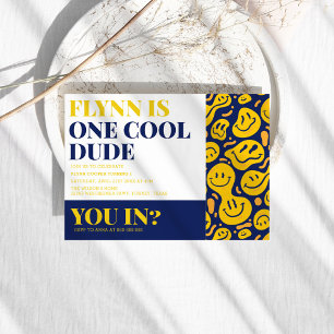 Första födelsedagen i Lycklig Ansikte-pojken i Coo Inbjudningar