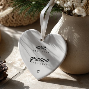 Första gången mormor/minnesgåva anpassad hjärtform julgransprydnad keramik