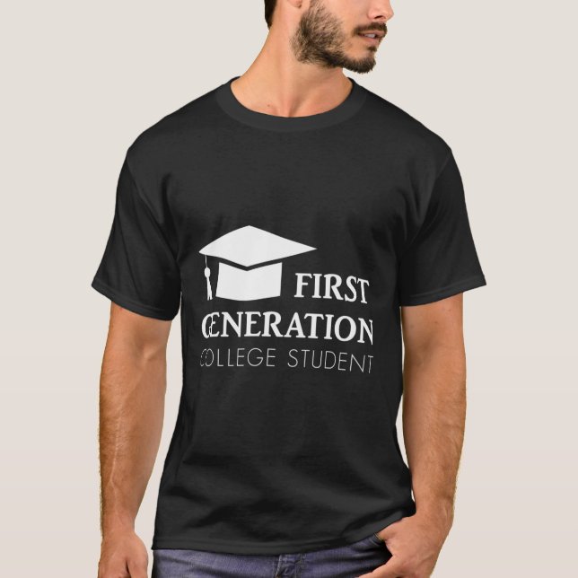 Första Generation College Student - Grad Universit T Shirt (Framsida)