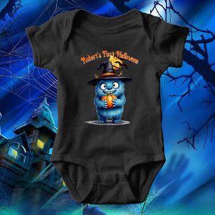 Första Halloween söta monster anpassa namn T Shirt