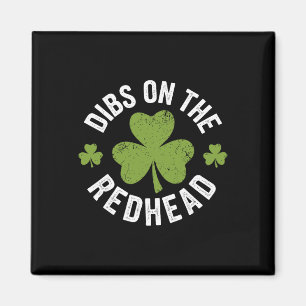 Första handske på rödhårig rolig irländsk St Patri Magnet