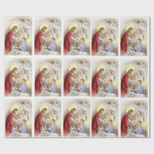 Första heliga nattvardsgång för pojken som slår in presentpapper