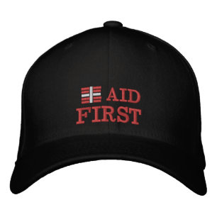 Första hjälpen-broderad Truckerkeps Red/B ack Broderad Keps