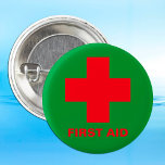 Första hjälpen (Kor) - Ambulans, grönten Doktor/fä Knapp<br><div class="desc">Knappar: Första hjälpen,  ambulans,  sjuksköterska,  hjälpcentral (röd kor på grönt fält/utomhusmilitär)...  Kläder,  påsar. Anpassa texten "Första hjälpen" efter dina behov.</div>