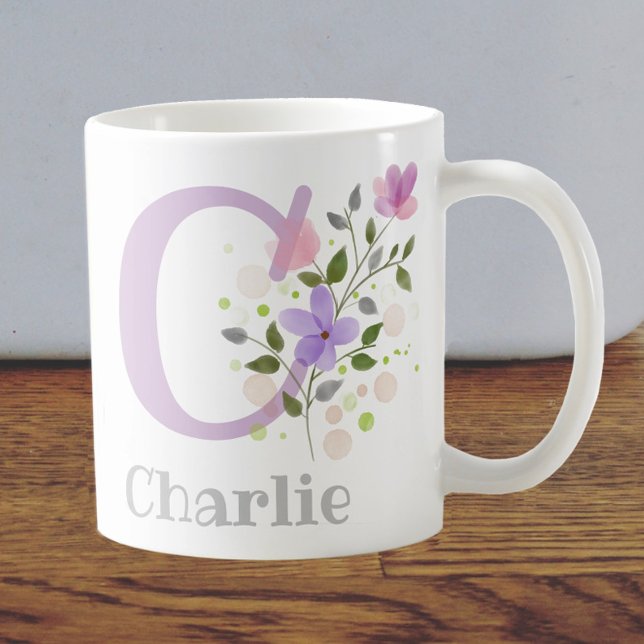 Första initialen plus namn Charlie med blommor Kaffemugg (Skapare uppladdad)