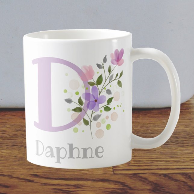 Första initialen plus namnet Daphne med blommor Kaffemugg (Skapare uppladdad)