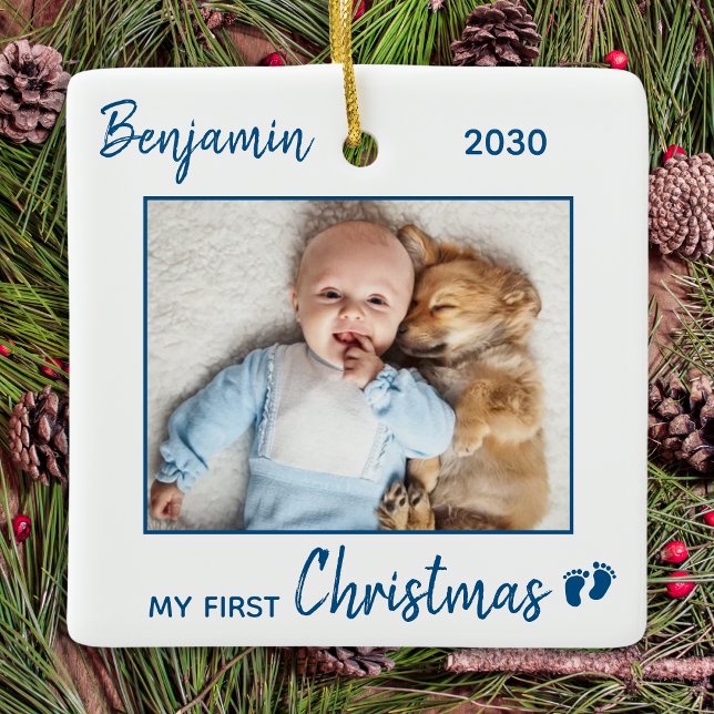 Första jul - enkelt minimalistiskt blåfoto med Bab Julgransprydnad Keramik (Skapare uppladdad)