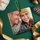 Första jul som Modern Foto Julgransprydnad Keramik<br><div class="desc">Minimalt och modernt pars foto första jul som Mr. Och mrs Photo ornament. Enkel och modern design med en fullt-fotodesign. Anpassa med speciell foto, år och namn. "Mr & Mrs" överlägg i en elegant. Perfekten är fortfarande ornament när par firar sin giftermål och sin första jul som herr och fru...</div>