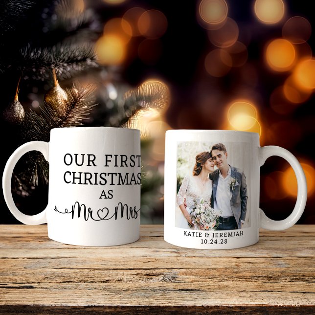 Första jul som Mr och Mrs. Photo Kaffemugg (First Christmas as Mr. and Mrs. Holiday Photo Mug)