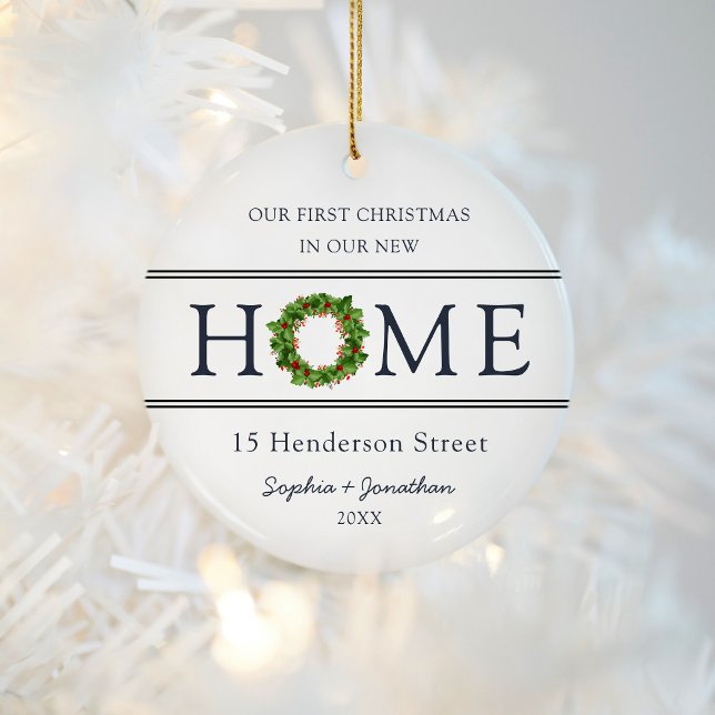 Första julen i vår nya jul hemma julgransprydnad keramik (Skapare uppladdad)