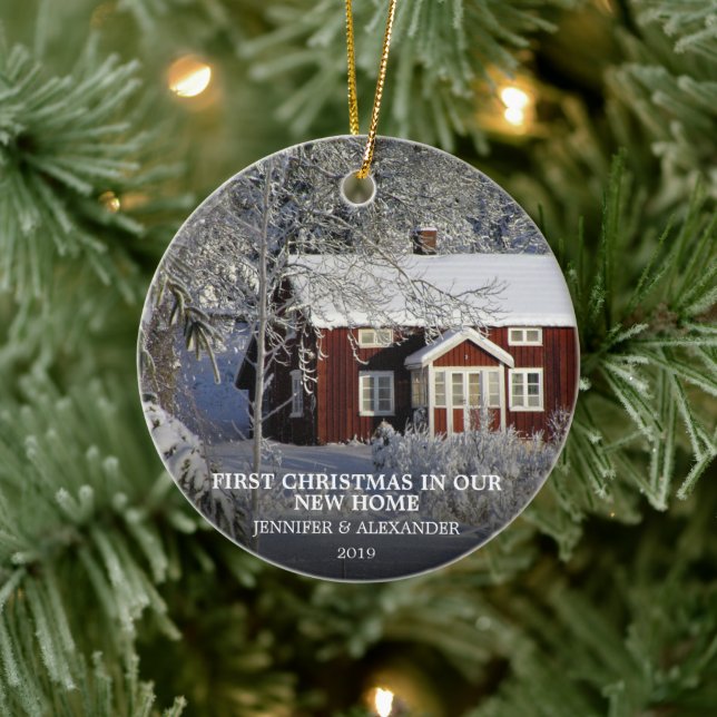 Första julen i vårt nya eget foto hemma julgransprydnad keramik (Träd)