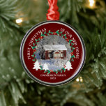 Första julen i vårt nya hemhusfoto julgransprydnad metall<br><div class="desc">Den första julen i vårt nya hemfoto Ornament. Lägg till ett eget foto av ditt nya hem,  lägg till namn,  text och år och skapa en mycket personlig och unik julprydnad.</div>