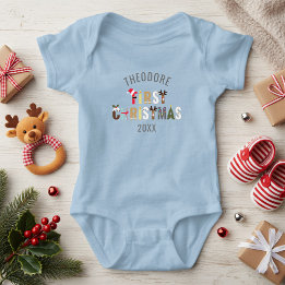 Första julen Namn Festliga bokstäver Baby Body T Shirt