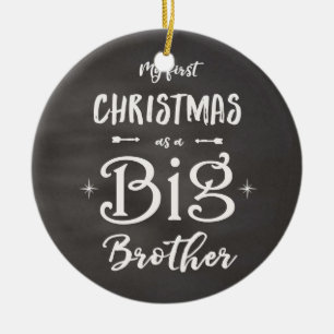 Första julen som en Big Brother Chalkboard Julgransprydnad Keramik