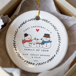 Första julen som en familj på fyra Snögubbar Julgransprydnad Keramik