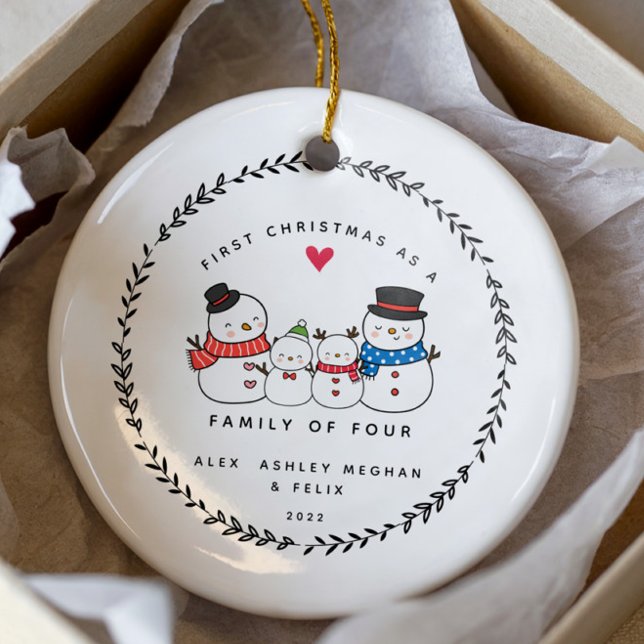 Första julen som en familj på fyra Snögubbar Julgransprydnad Keramik (Skapare uppladdad)