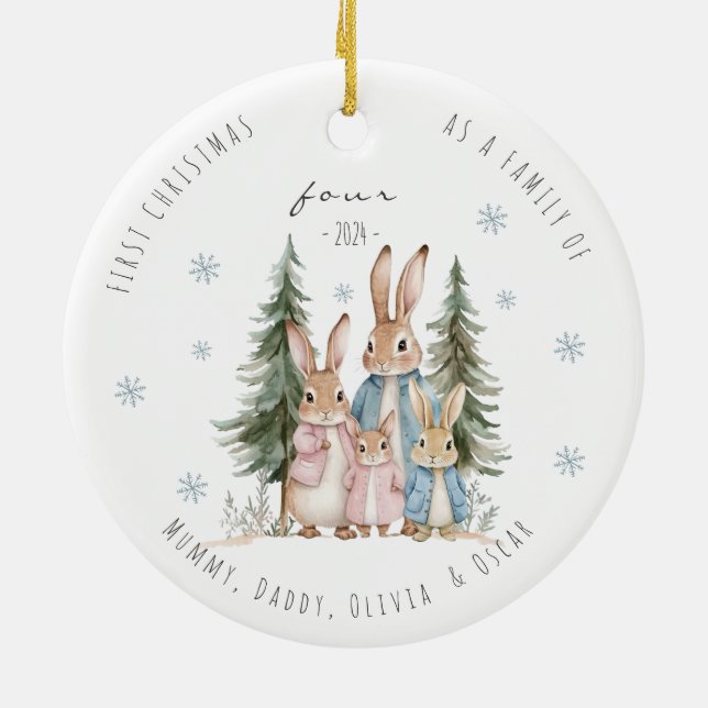 Första julen som familj med fyra kaniner julgransprydnad keramik (Baksidan)
