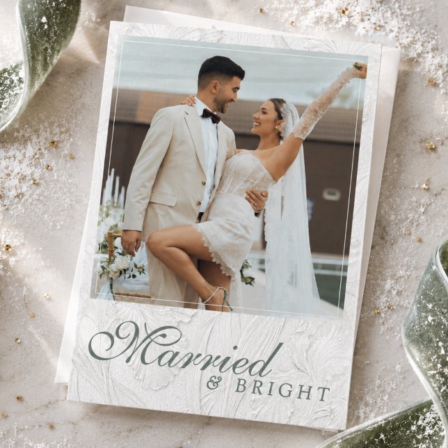 Första julen som gifta & Bright Nyförlovad fotokor (First Christmas Married & Bright Newlywed Photo Holiday Card)
