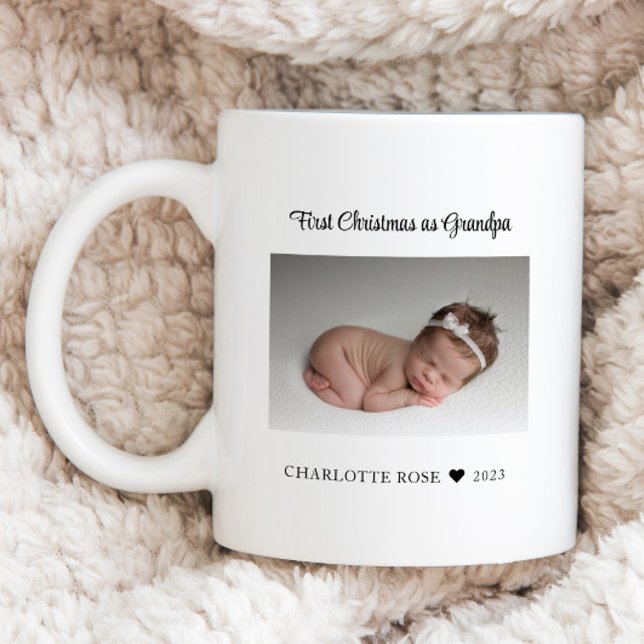 Första julen som Grandpa Nyfödd bebis Photo Kaffemugg (Skapare uppladdad)