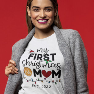 Första julen som mamma - familjen passar söt t shirt