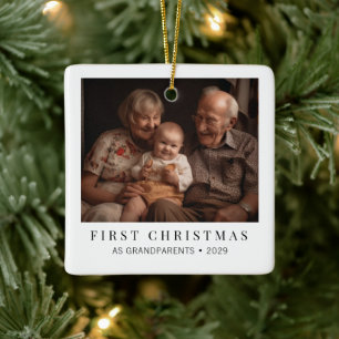 Första julen som mor- och farföräldrar Foto jul Julgransprydnad Keramik