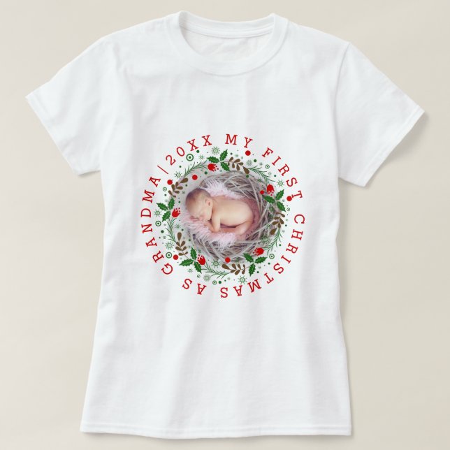 Första julen som mormapandem t shirt (Design framsida)