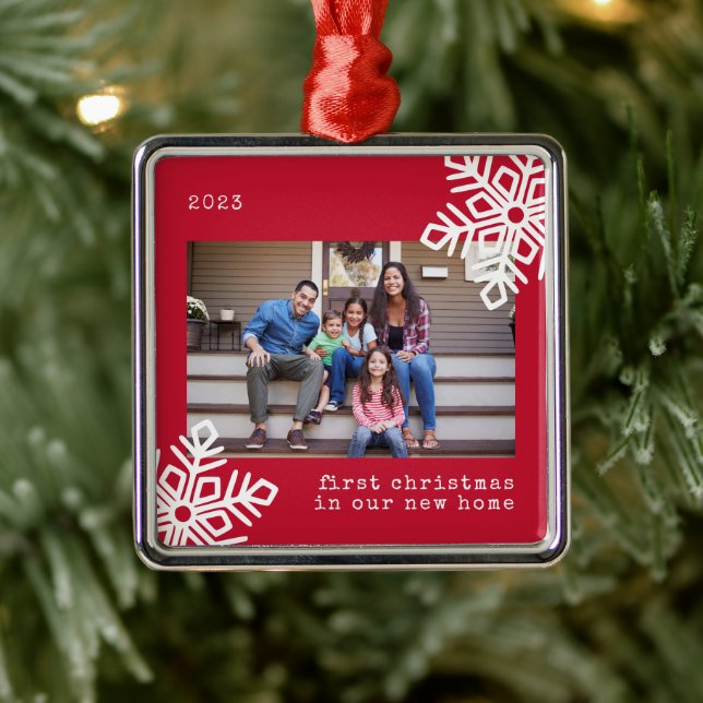 Första julen - vårt nya hemrött snöflingfoto julgransprydnad metall (Träd)